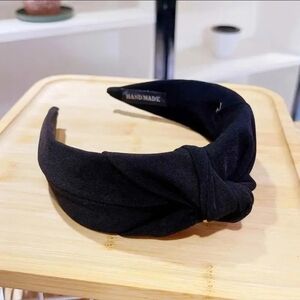 Wide Brim Knotted Head Band Black